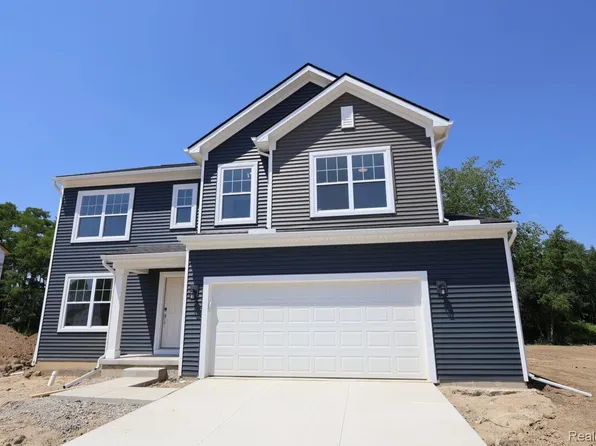 4179 Cedar Ln, Grand Blanc, MI 48439