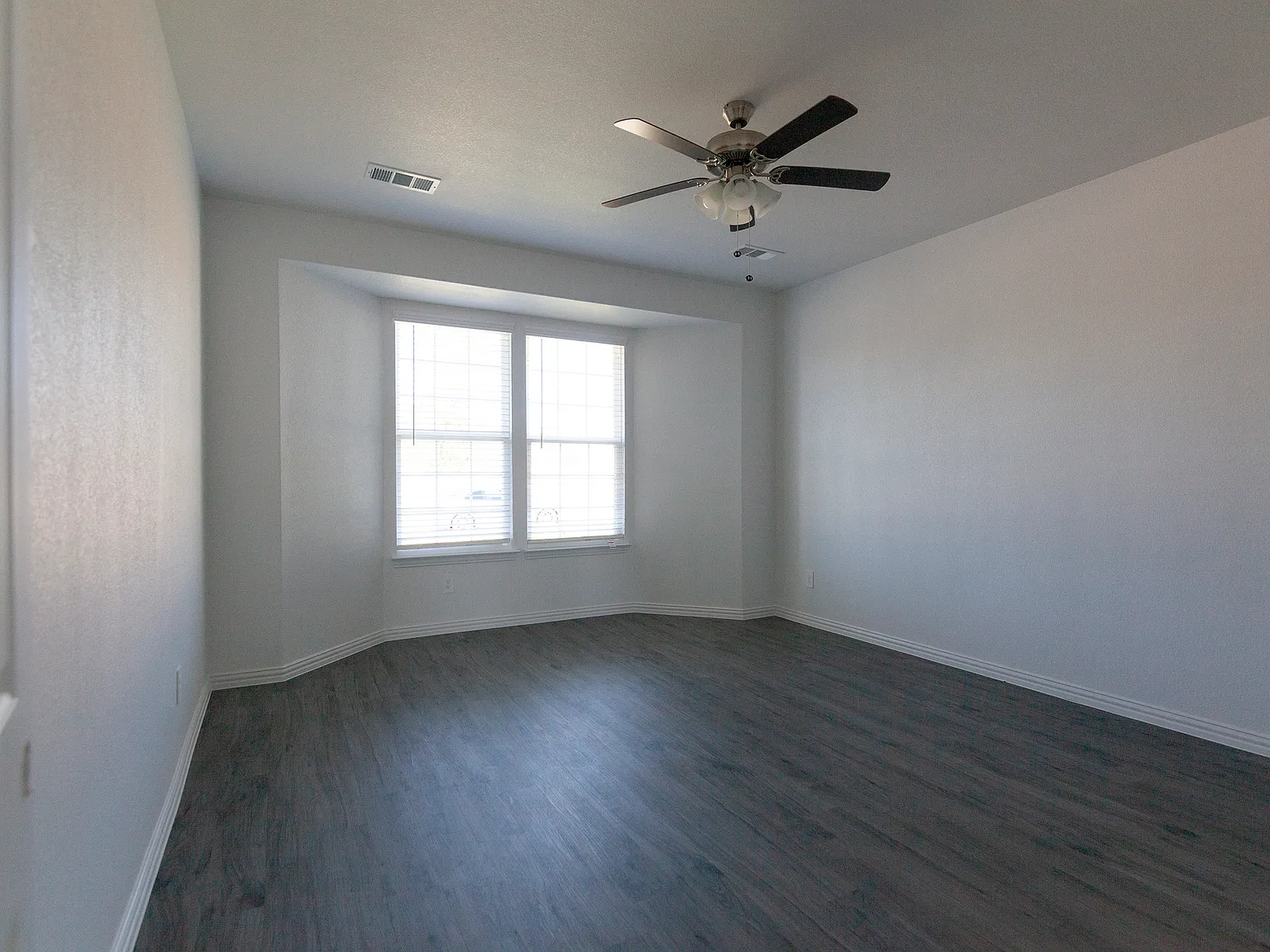 2148 Peppermint Ln — Photo 2