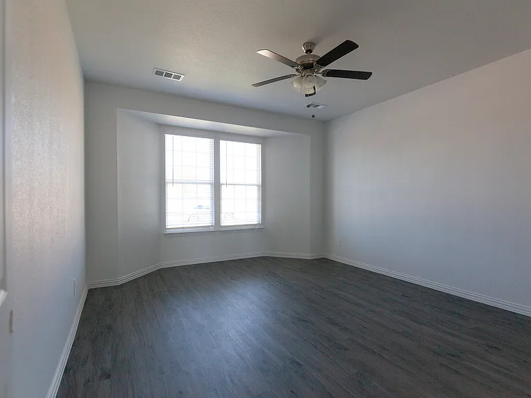 119 Hamilton Dr — Photo 7