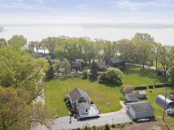 24933 Hiawatha DRIVE, Kansasville, WI 53139