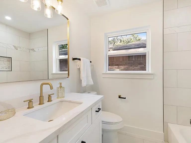9603 Emnora Ln — Photo 16
