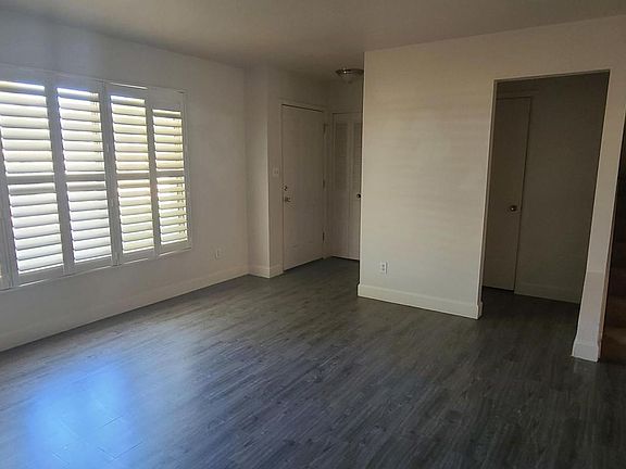 3rd image of 4009 S Mill Ave