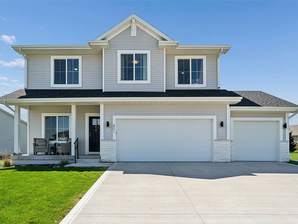 1st image of 801 Fountain View Dr