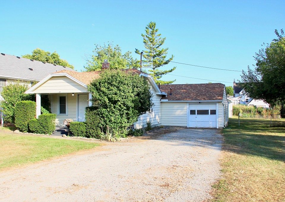 1st image of 1658 Cloverfield Ave