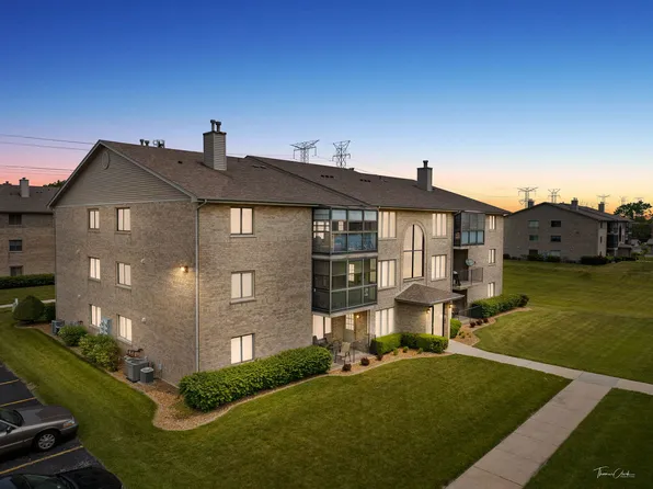 13935 Le Claire Ave #307, Crestwood, IL 60418
