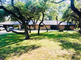 1400 E Leona Rd, Uvalde, TX 78801