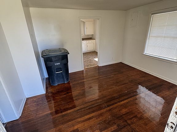 2nd image of 3915 38th Ave N #B