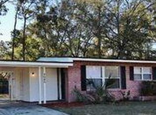 4646 Lincrest Dr N, Jacksonville, FL 32208