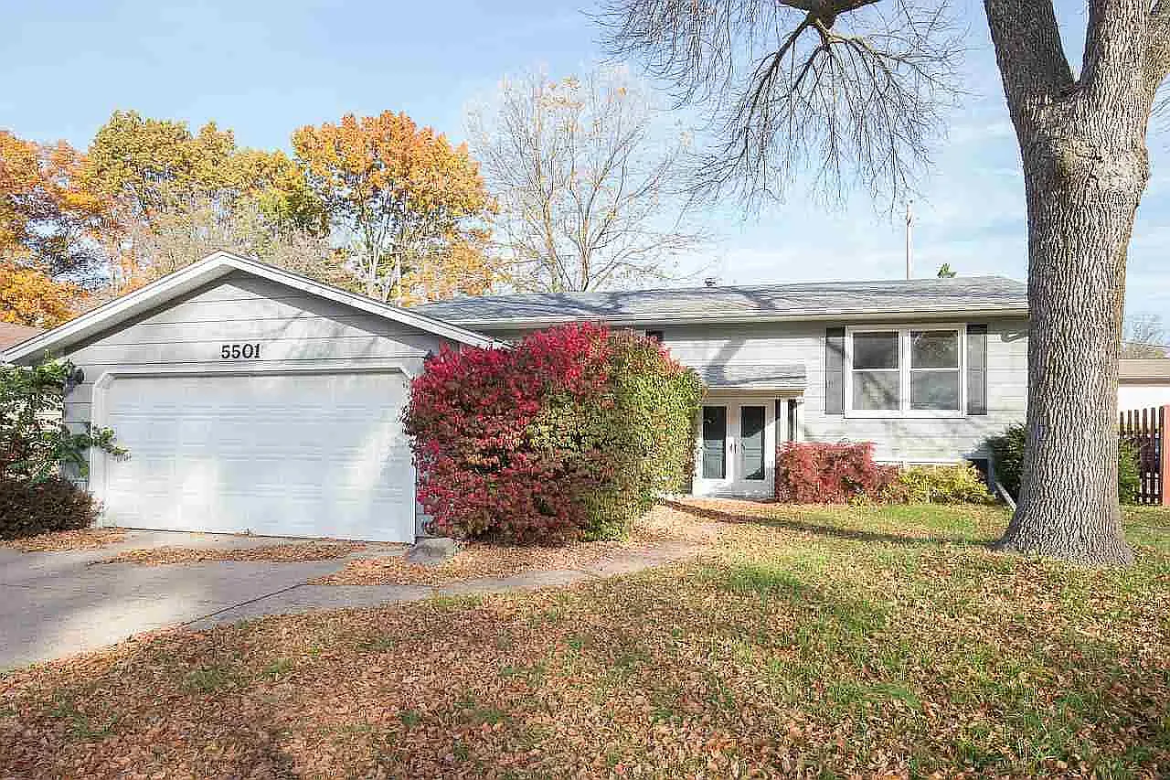 3 bed, 2.5 bath, 2400 sqft, $1,800 — Photo 3