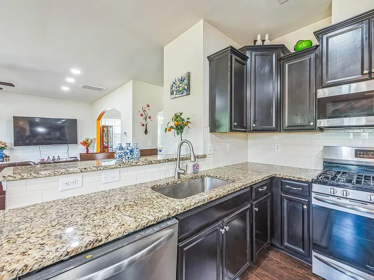 1012 Leland Dr — Photo 10