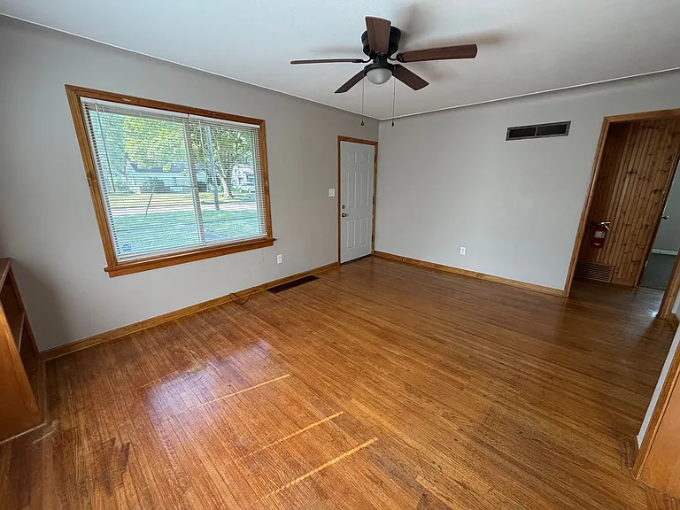 310 Pasadena Blvd — Photo 3