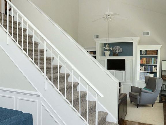 4th image of 937 Cherrywood Dr