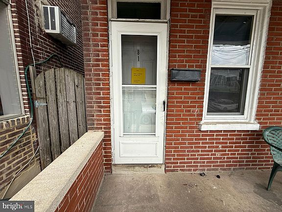 3rd image of 1818 W 4th St