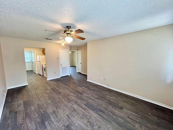 4th image of 4545 Hoeneke St APT 201