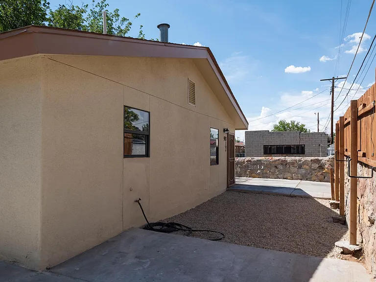 903 S Espanola St — Photo 21