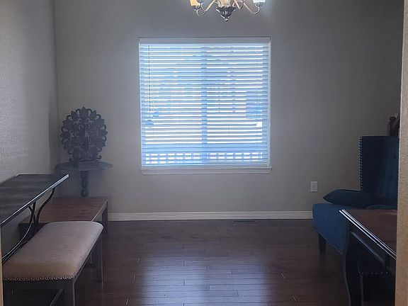 Living / Formal Dining