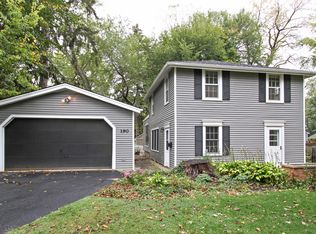 190 Lake Ct, Crystal Lake, IL 60014