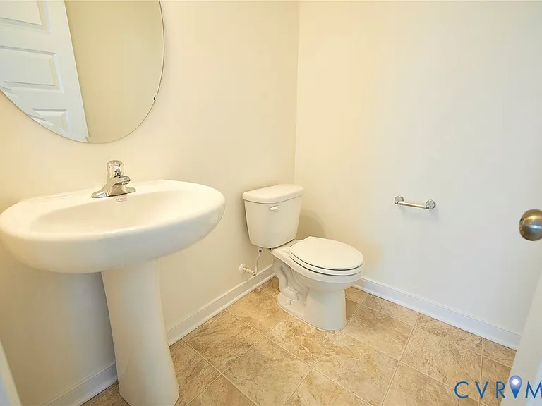 214 Greenpark Rd — Photo 15