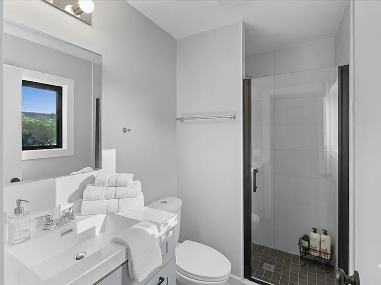 Maple Grove Apartments - Luxury and Convenience in Mundelein! — Photo 46