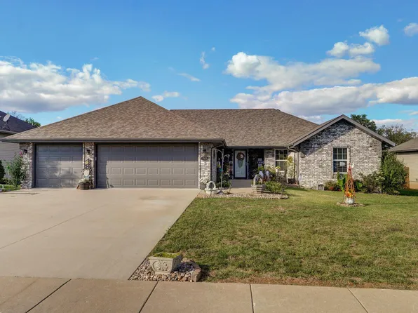 515 E Logan Street, Willard, MO 65781