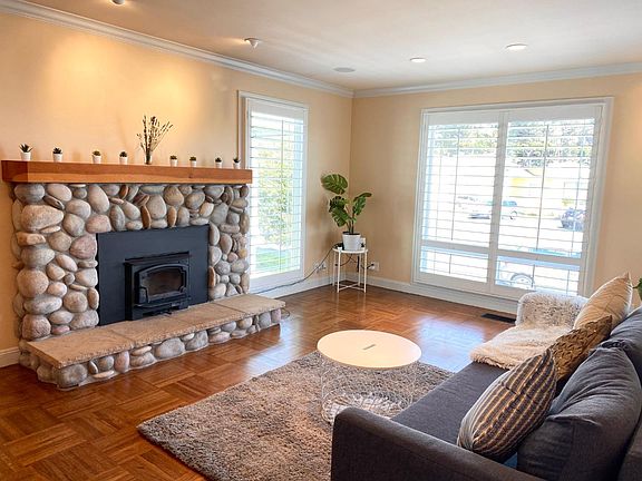 4th image of 97 Garden Grove Dr