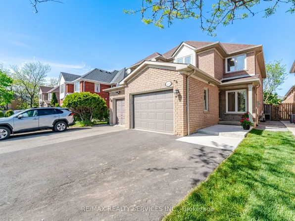 3229 Fanleaf Dr, Mississauga, ON L5N 7C8