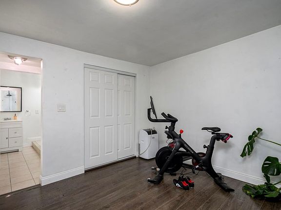 3rd image of 665 Cypress Ave