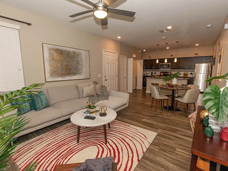 A1 774 SQFT 1 Bed 1 Bath