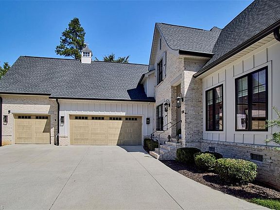 2nd image of 108 Saint Andrews Dr