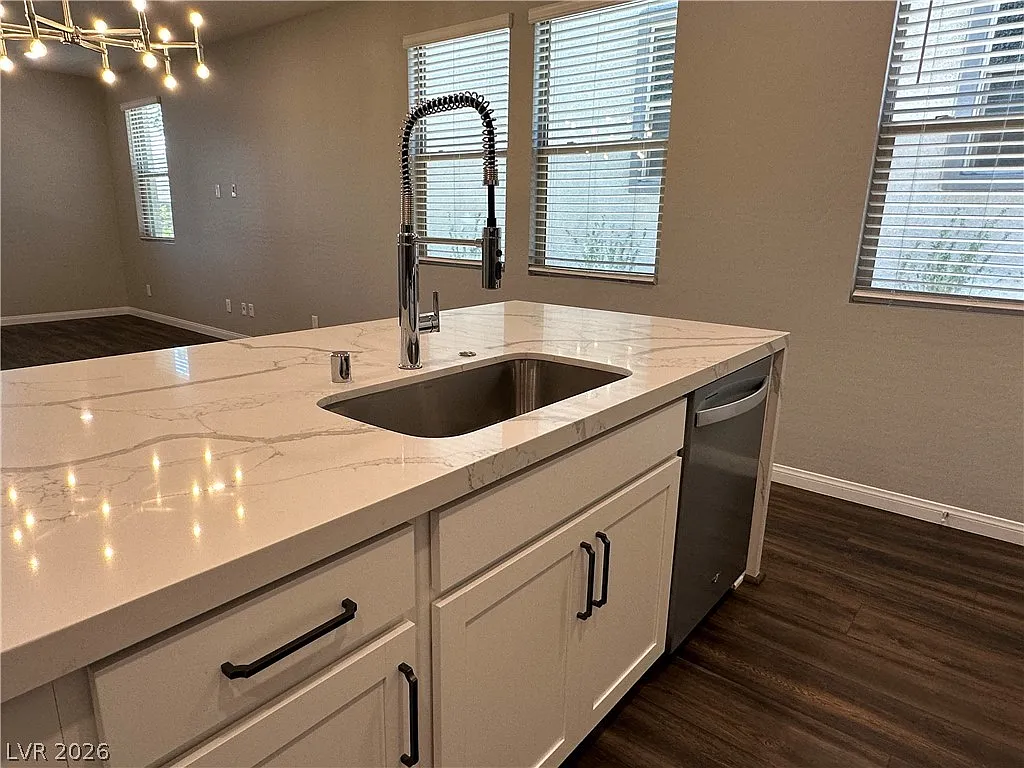 3 bed, 2.5 bath, 1860 sqft, $2,850 — Photo 4
