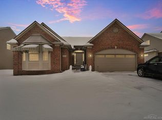 29397 Jennifer Dr, Chesterfield, MI