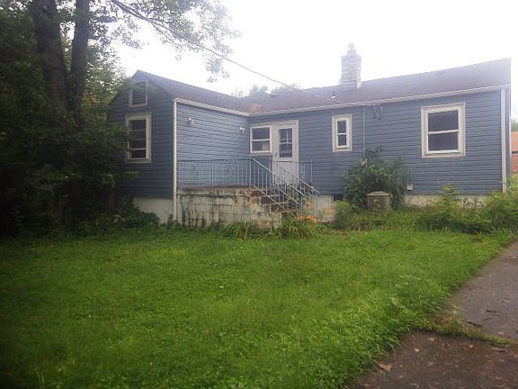 2nd image of 9460 Harold Dr
