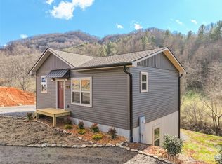186 Travelers Point, Waynesville, NC 28785