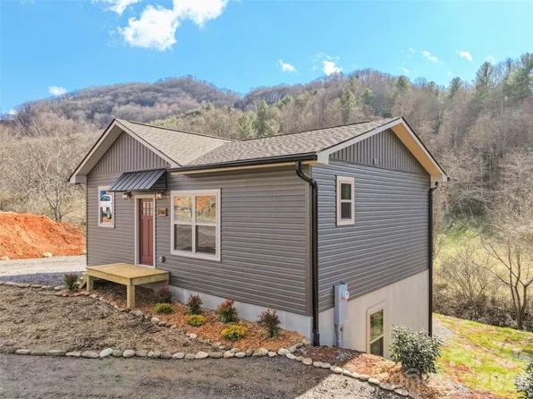 186 Travelers Point, Waynesville, NC 28785