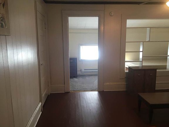 3rd image of 606 Randolph St #2