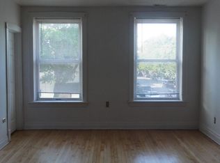 3601 W Wolfram St #2F, Chicago, IL 60618