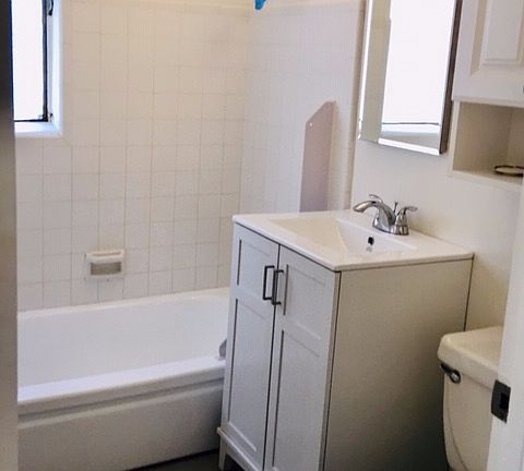 4th image of 3876 Haines St #0