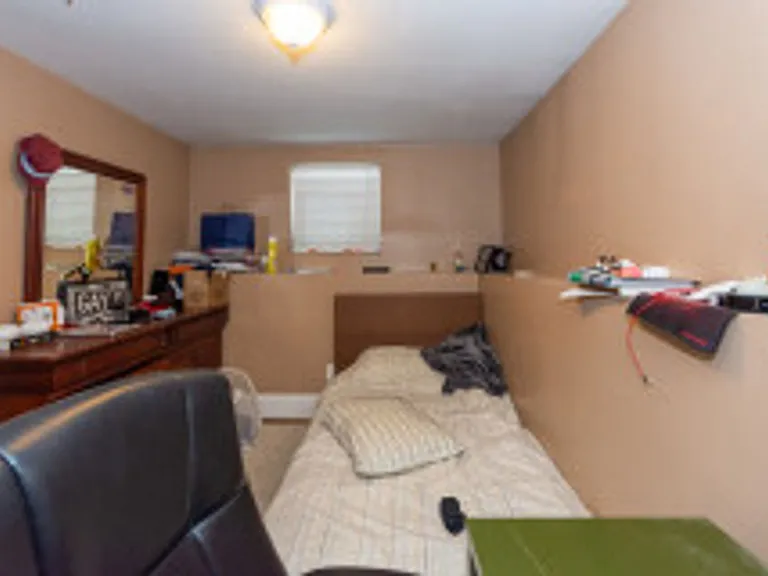 8 Saint Lukes Rd #B — Photo 27