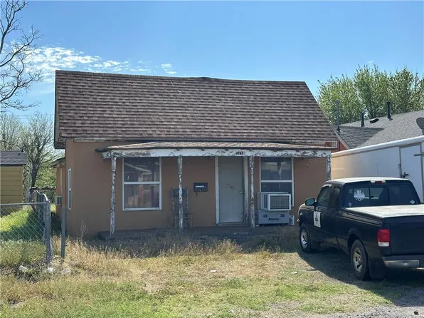 521 N 2nd St, Clinton, OK 73601