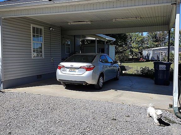 4th image of 129 McDougal Dr