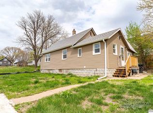 3425 Parker St, Omaha, NE 68111