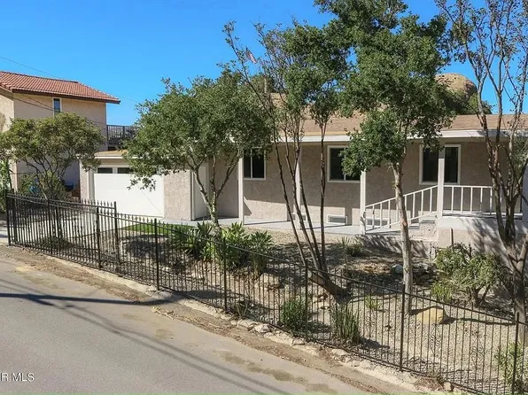 6541 Clear Springs Rd, Simi Valley, CA 93063
