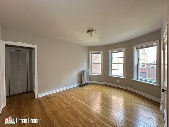 3rd image of 4031 W Melrose St #1A