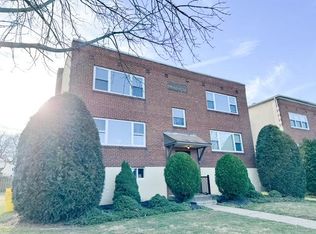 104 Clement Rd APT A, Oreland, PA 19075