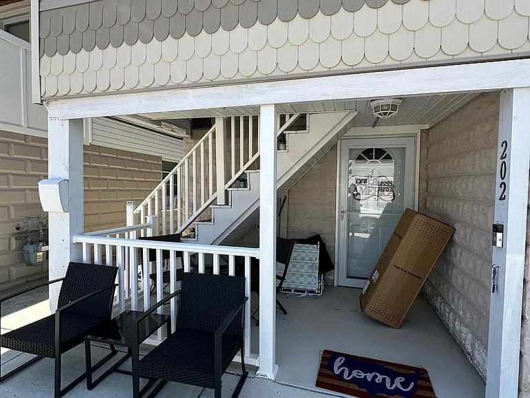 202 N Sacramento Ave #A — Photo 11