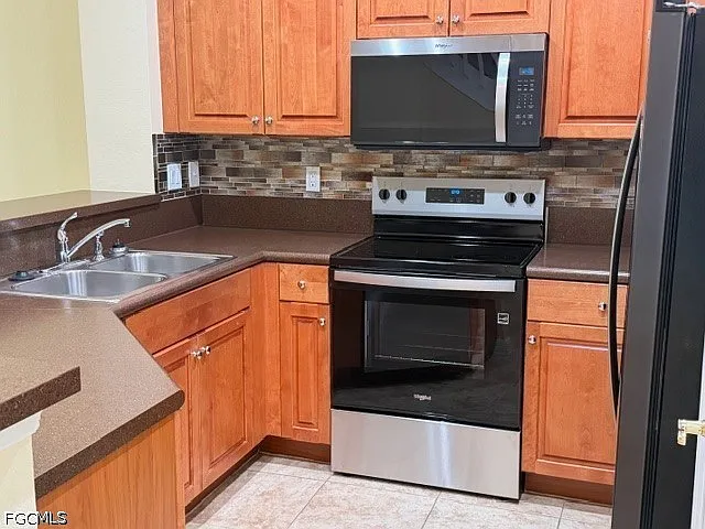 8585 Athena Ct — Photo 5