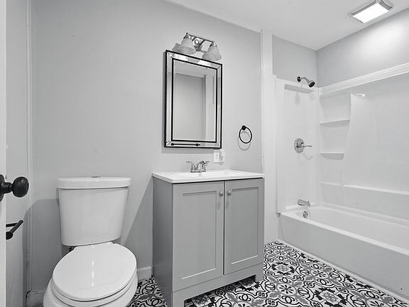 4th image of 53-53.5 Orchard St