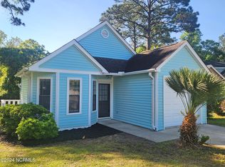 1091 Valley Dr, Calabash, NC 28467