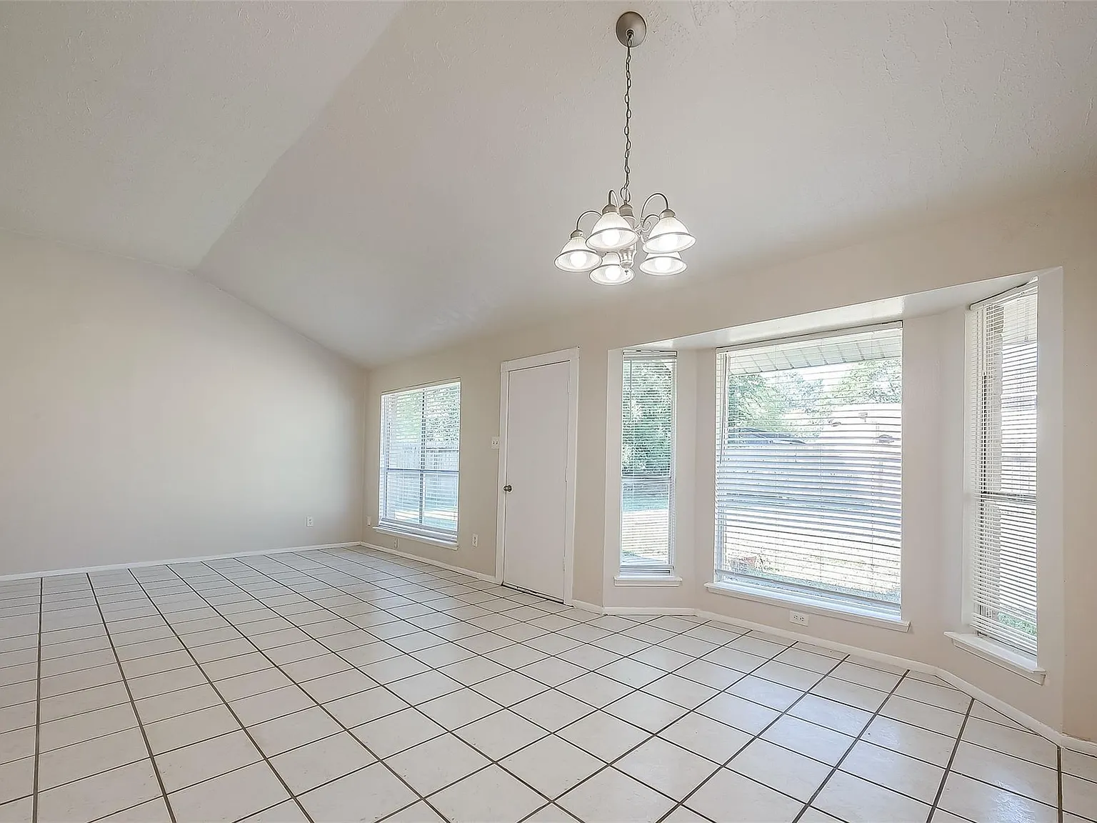 2 bed, 2.0 bath, 1248 sqft, $1,495 — Photo 4