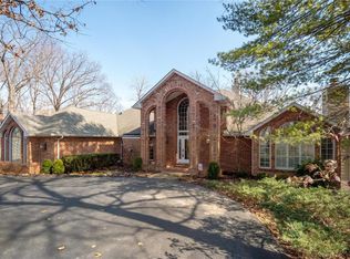 833 Stone Bridge Springs Dr, Chesterfield, MO 63005
